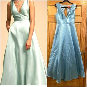 ML Monique Lhuillier V-Neck A-Line Ball Gown